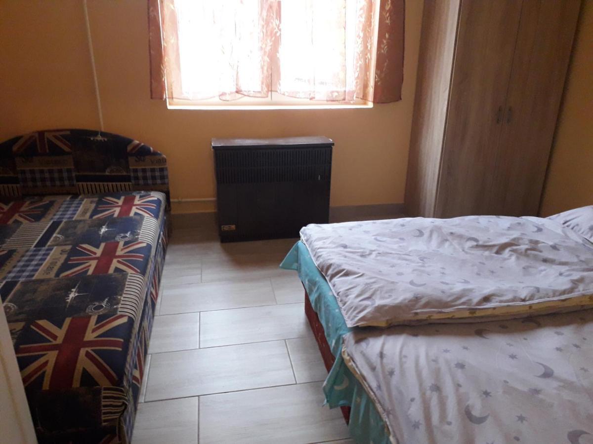 Napsugar Apartmanhaz バラトンレッレ エクステリア 写真