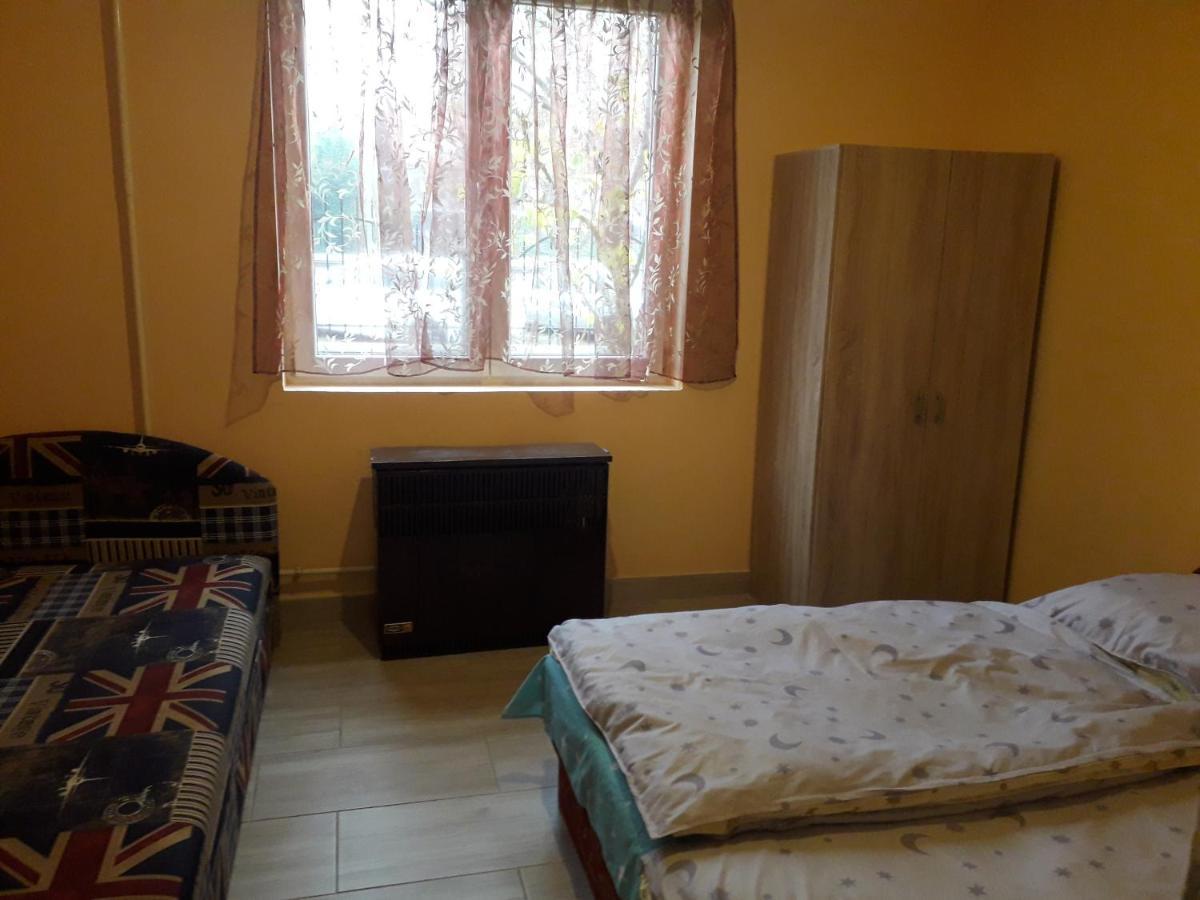 Napsugar Apartmanhaz バラトンレッレ エクステリア 写真