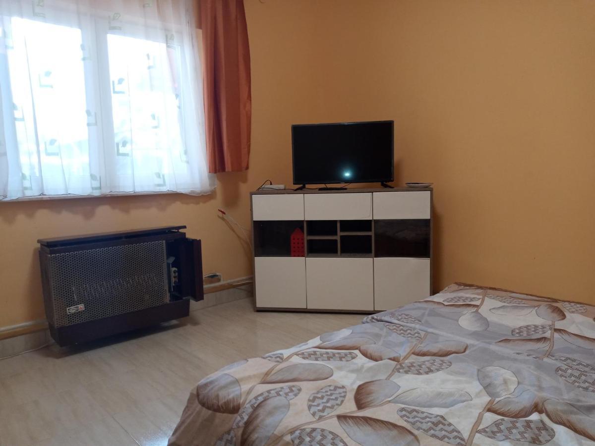 Napsugar Apartmanhaz バラトンレッレ エクステリア 写真