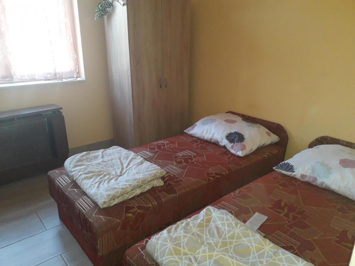 Napsugar Apartmanhaz バラトンレッレ エクステリア 写真