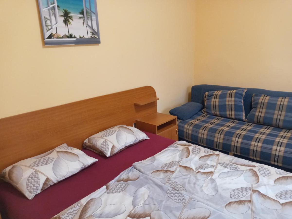 Napsugar Apartmanhaz バラトンレッレ エクステリア 写真