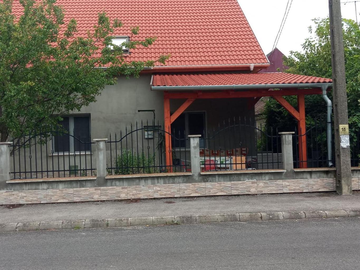 Napsugar Apartmanhaz バラトンレッレ エクステリア 写真