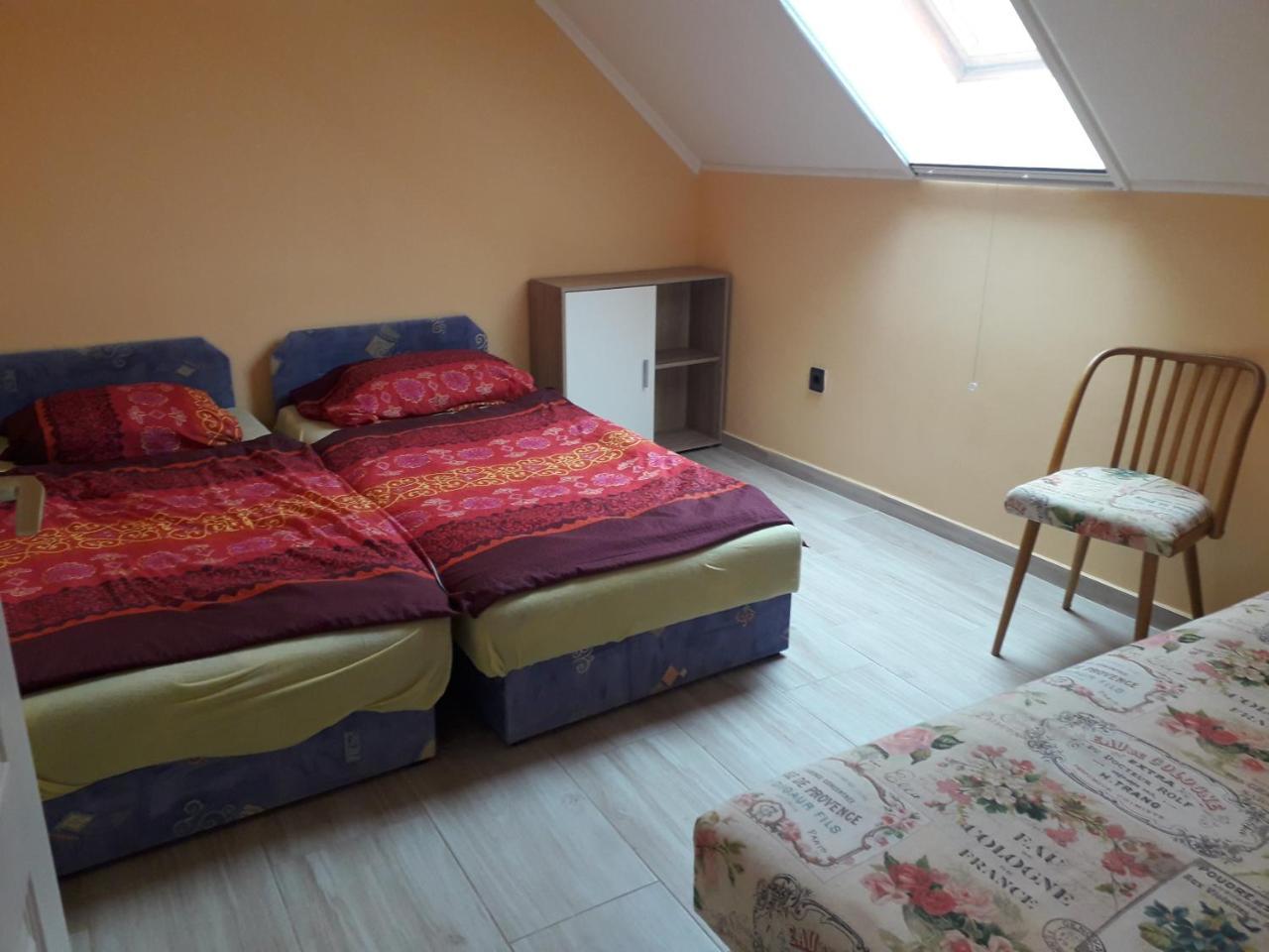 Napsugar Apartmanhaz バラトンレッレ エクステリア 写真